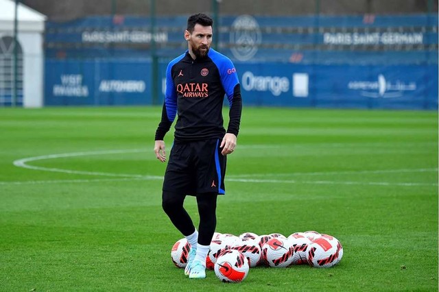 Lionel Messi kembali bergabung latihan Paris Saint-Germain usai Piala Dunia 2022. Foto: Paris Saint-Germain