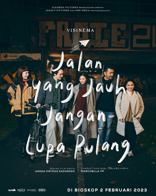 Poster film Jalan yang Jauh Jangan Lupa Pulang. Foto: Visinema