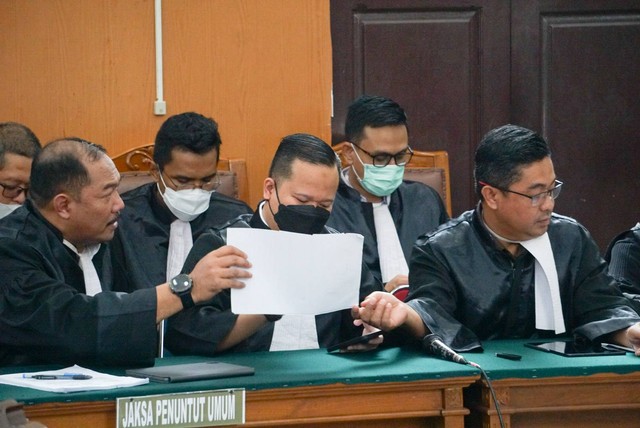 Jaksa Penuntut Umum dalam sidang pemeriksaan terdakwa Richard Eliezer di PN Jakarta Selatan, Kamis (5/1/2023). Foto: Jamal Ramadhan/kumparan
