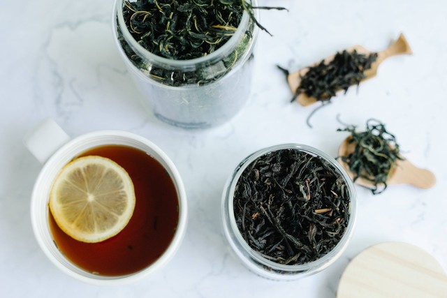 Ilustrasi ekstrak daun afrika yang bisa dikonsumsi sebagai teh. Foto: Pexels