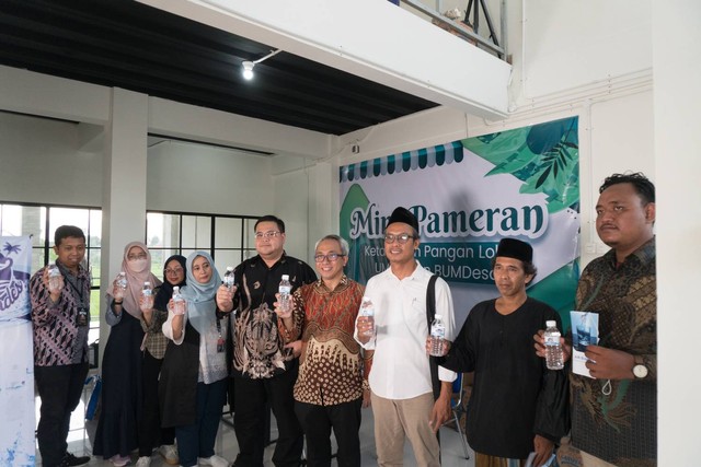 Tokoh Masyarakat Desa Panggungharjo dan Direksi Talenta Hub Indonesia Melaunching Talenta Hub Building