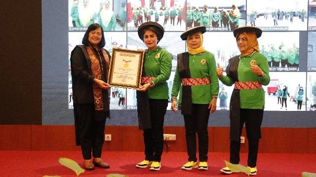 Gelar Senam Kesegaran Jasmani, PIPAS Pecahkan Rekor MUR / Fto