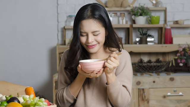 Makanan yang Boleh dan Tidak Boleh Dimakan Setelah Keguguran. Foto: chaythawin/Shutterstock