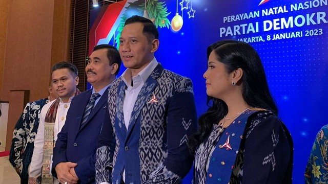 Ketum Partai Demokrat Agus Harimurti Yudhoyono menggelar konferensi pers di Hotel Sultan, Jakarta, Minggu (8/1). Foto: Luthfi Humam/kumparan