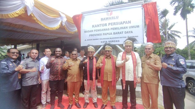 Peresmian Kantor Persiapan Bawaslu Papua Barat Daya, foto: Yanti/BalleoNEWS
