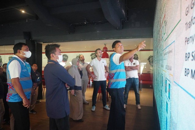 Site visit pemeriksaan oleh FIFA U20 Lead Project, Christian Schmolzer di Stadion Kapten I Wayan Dipta, Kabupaten Gianyar, Bali - KAD