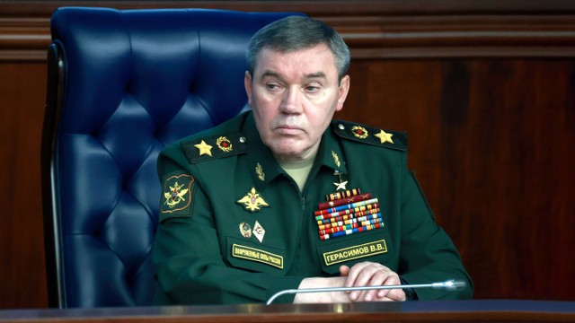 Kepala Staf Umum Angkatan Bersenjata Rusia Valery Gerasimov menghadiri pertemuan tahunan Dewan Kementerian Pertahanan di Moskow, Rusia, 21 Desember 2022. Foto: Sputnik/Sergei Fadeichev/Pool via REUTERS