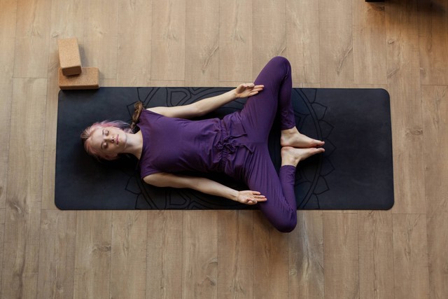 Ilustrasi yoga. Foto: Da Antipina/Shutterstock