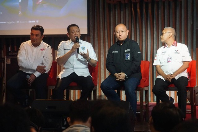 Suasana konferensi pers World Superbike 2023 di Hard Rock Cafe Jakarta pada Kamis (12/1/2023). Foto: Iqbal Firdaus/kumparan