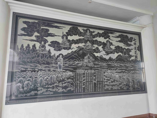 Ukiran dinding bersejarah (sumber: dokumentasi pribadi)