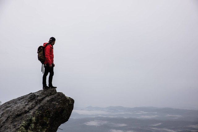 Tips agar Nafas Kuat Saat Naik Gunung, Foto Unsplash/Ashley Knedler