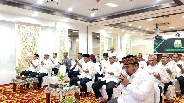 Kegiatan zikir rutin Pemerintah Aceh. Foto: Dok. Adpim Setda Aceh