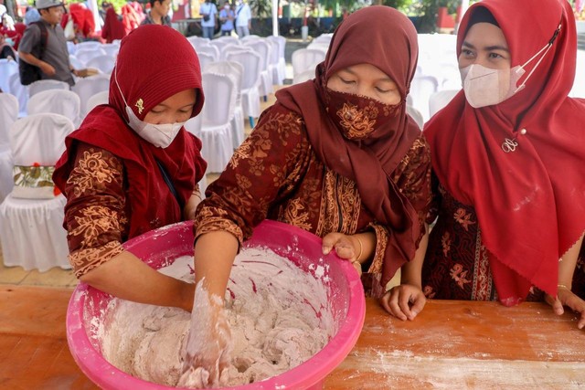 Gerakan Masyarakat Wirausaha melakukan pelatihan pemberdayaan ikan mernying. Foto: Dok. Istimewa