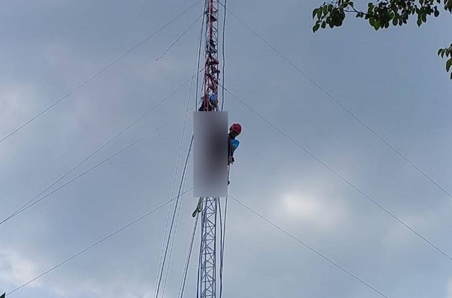 Teknisi Sidoarjo Tewas di Ketinggian 10 Meter Saat Pasang Kabel Orari