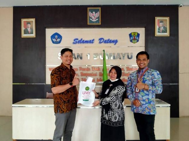 Tim Roadshow UMY berkunjung ke SMA Negeri 1 Bumiayu.