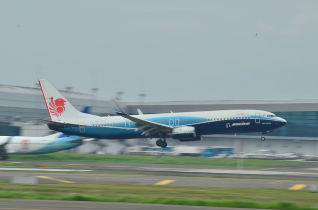 Ilustrasi Cara Check-In Online Lion Air lewat Website dan Aplikasi. Foto: Unsplash/alvito danendra.