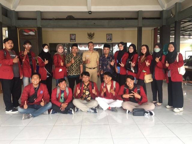 Antusias mahasiswa dan mahasiswi Universitas Muhammadiyah Sidoarjo pada keberangkatan KKN 23, dokumentasi tim KKN Umsida