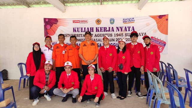 Dokumentasi Mahasiswa KKN UNTAG Surabaya bidang Kebencanaan bersama KALAKSA BPBD Ponorogo serta staf-staf BPBD Ponorogo lainnya. Foto : Bidang Kebencanaan