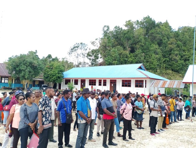 Pengarahan sebelum test PPS di wilayah Aitinyo Kabupaten Maybrat