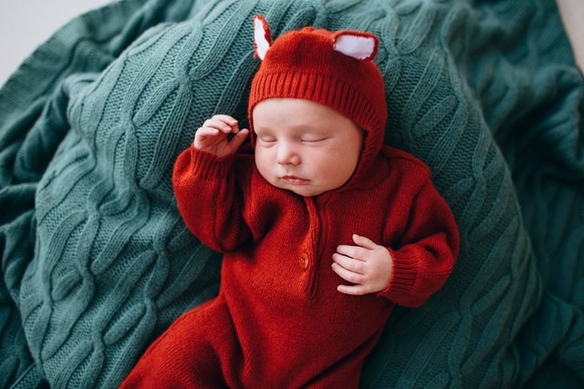 Ilustrasi bayi laki-laki dengan nama bayi huruf K modern. Foto: Pexels.com