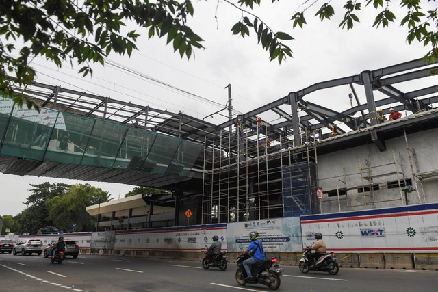 Foto: Proyek Revitalisasi Halte Transjakarta Juanda | Kumparan.com