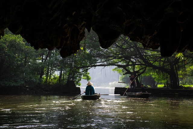 Ilustrasi Puisi Kehilangan Jati Diri. Foto: Unsplash/Constant Loubier.