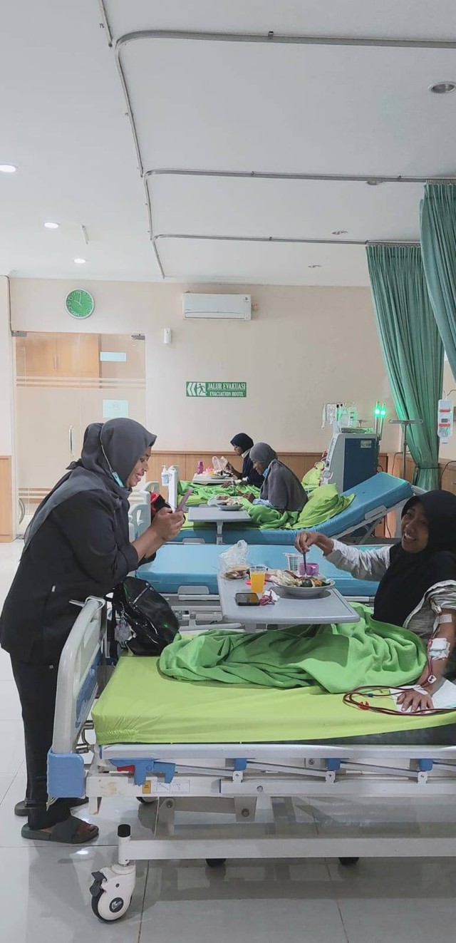 Pasien Rasakan Manfaat di Klinik Hemodialisa IZI