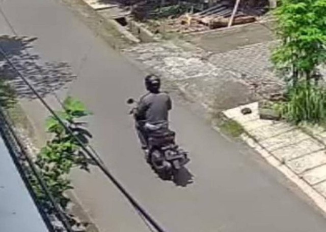 Dua Pria Berlagak Urus Administrasi Gasak Motor Sekdes di Mojokerto