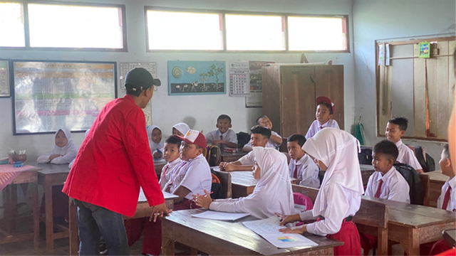 Pengenalan Profesi Melalui Kelas Inspirasi untuk Memberikan Motivasi Cita-Cita pada Siswa di SDN 02 Bodag oleh Moh. Andriansyah Maulana Mahasiswa Universitas 17 Agustus 1945 Surabaya.