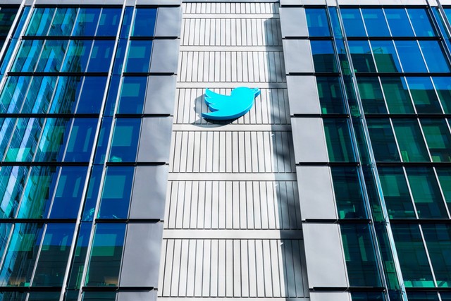 Ilustrasi gedung logo twitter. Foto: Michael Vi/Shutterstock