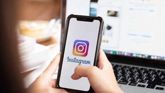 Ilustrasi menggunakan Creator Studio Instagram. Foto: Shutterstock.com/Natee Meepian
