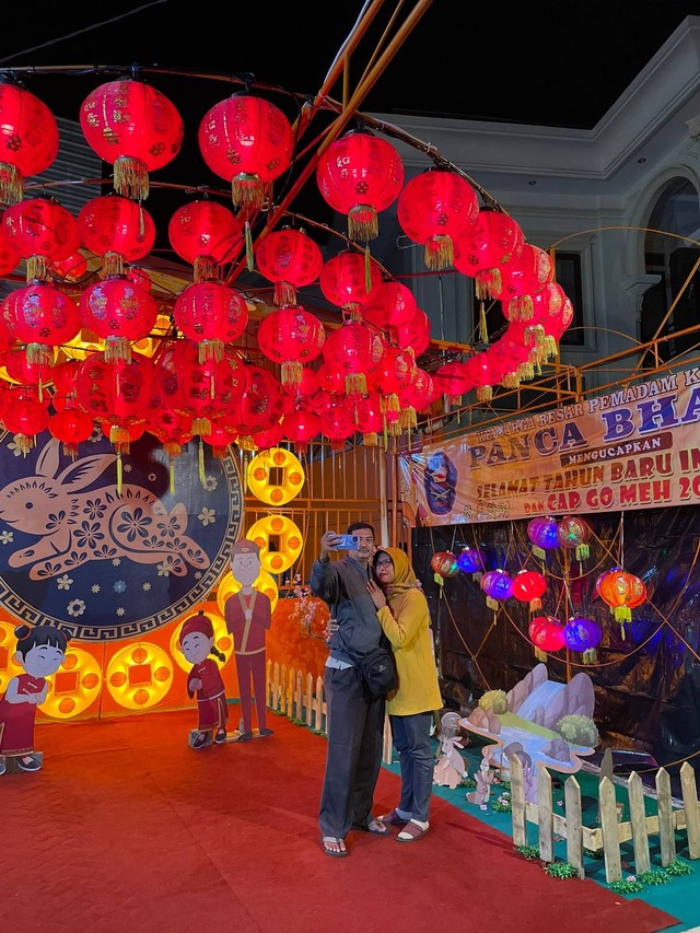 Kemeriahan Imlek di Pontianak, Damkar Panca Bhakti Hadirkan Photobooth Gratis (2)
