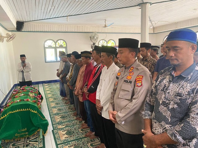 Jenazah korban yang ditembak pencuri kambing. Foto: Polres Lampung Utara 