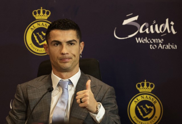 Al Nassr mengungkap pemain baru Cristiano Ronaldo di Mrsool Park, Riyadh, Arab Saudi pada 3 Januari 2023. Foto: Ahmed Yosri/Reuters