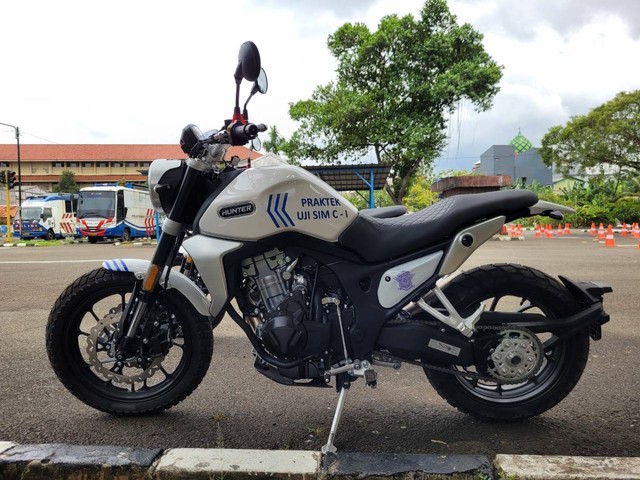 Hunter Scrambler SK500 yang jadi motor ujian praktik SIM C1 Foto: Rizki Fajar Novanto/kumparan