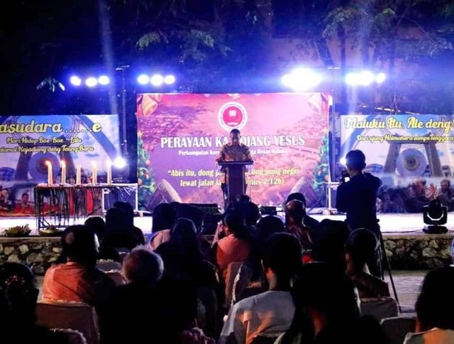 Acara syukuran Natal Perkumpulan Kerukunan Keluarga Besar Maluku Kota Sorong yang dihadiri Pj Walikota Sorong, George Yarangga. Foto Diskominfo kota Sorong/BalleoNEWS