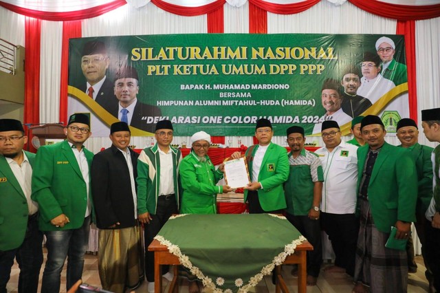 Deklarasi One Color oleh Himpunan Alumni Miftahul Huda (Hamida) 2024 untuk PPP, Sabtu (21/01/2023). Foto: Dok. Istimewa