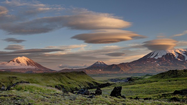 Ilustrasi awan lentikular. Foto: Michael Dorogovich/Shutterstock