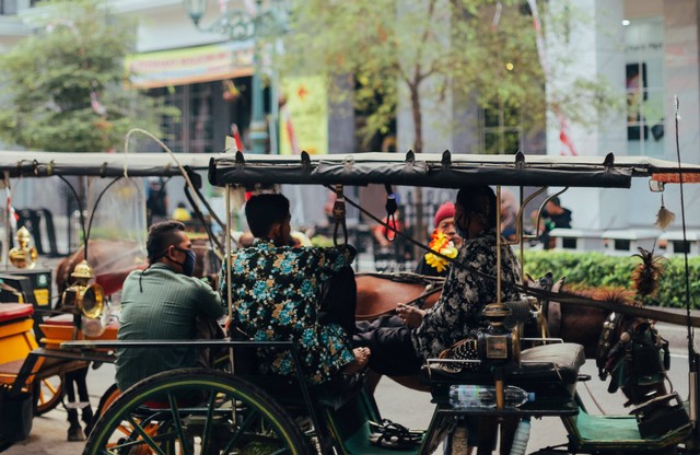 wisata sekitar malioboro. sumber foto : unsplash/farhan,