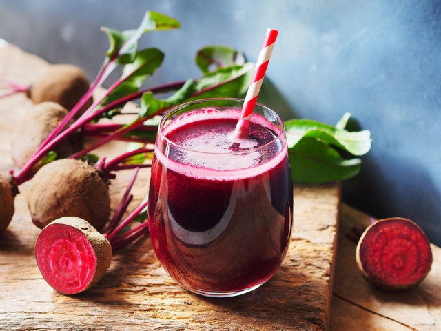 Ilustrasi jus buah bit. Foto: Shutterstock