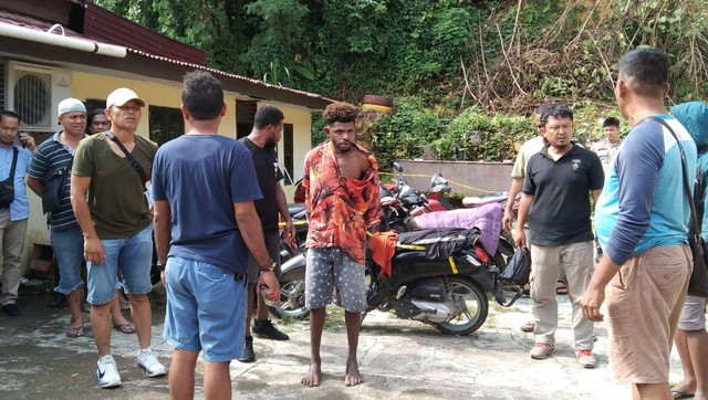 FT pelaku utama pembakaran wanita hidup-hidup di Sorong, Papua Barat Daya, berhasil ditangkap tim gabungan Polresta Sorong Kota, Rabu (25/1), foto: Yanti/BalleoNEWS