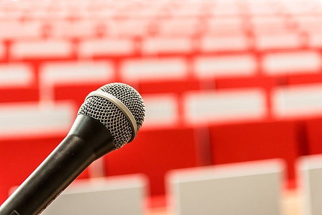 https://pixabay.com/id/users/jarmoluk-143740/ - sebutkan empat macam metode penyampaian pidato