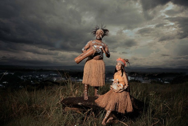Ilustrasi Contoh Suku dan Ciri-Ciri Ras Melanesoid. (Foto: Asso Myron | Unsplash.com)
