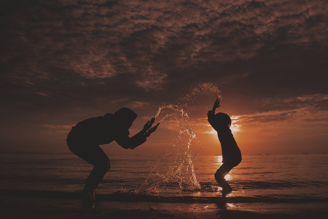 Ilustrasi Pantai di Sulawesi Selatan. Foto: Unsplash/rahmat taufiq.