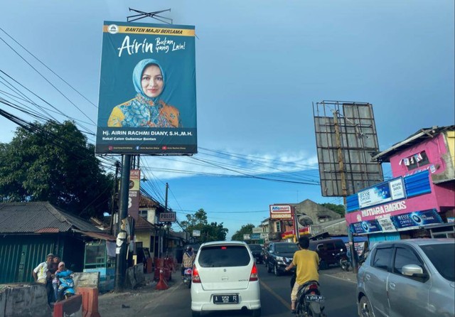 Baliho Airin Rachmi Diany Bakal Cagub Banten di Pandeglang. Foto: Dok. Istimewa