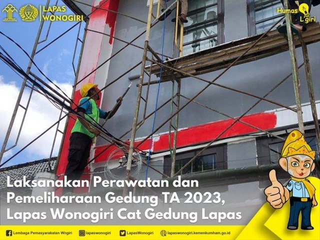 Dalam rangka perawatan dan pemeliharaan gedung tahun anggaran 2023 Lapas Wonogiri cat gedung Lapas (Dok. Humas Lapas Wonogiri)