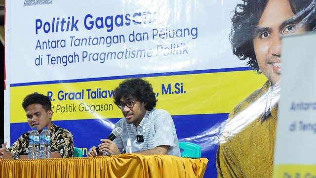 R. Graal saat Safari Politik Gagasan di Nusa Jaya, Wasile Selatan, Halmahera Timur, Maluku Utara. Foto: Istimewa