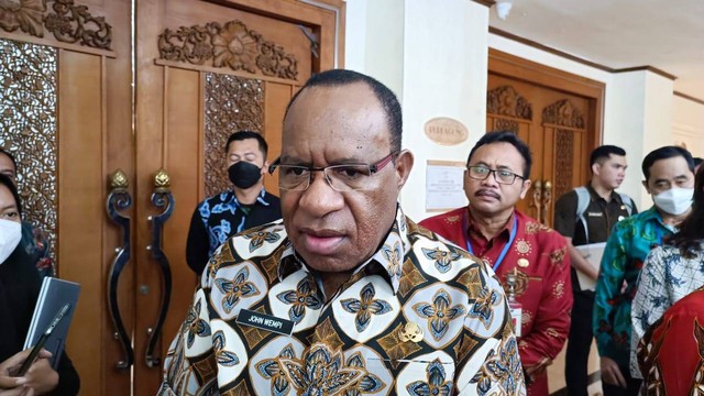 Wamendagri John Wempi Wetipo dalam sosialisasi Peraturan Menteri PanRB No. 1/2023 tentang jabatan Fungsional di Grand Sahid, Jakarta, Jumat (27/1). Foto: Thomas Bosco/kumparan