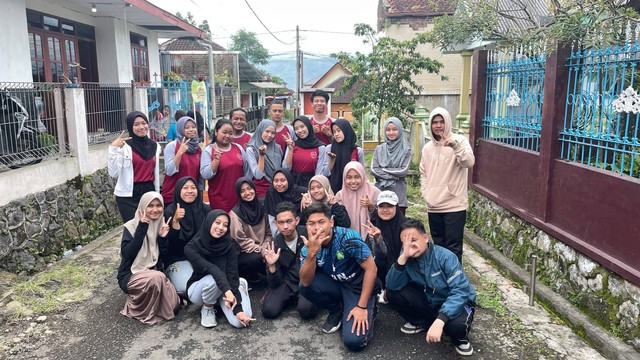 Sabtu Sehat, KKM 100 UIN Malang Bersama Ibu- Ibu PKK RT 01 RW 03 Desa Turirejo (979)
