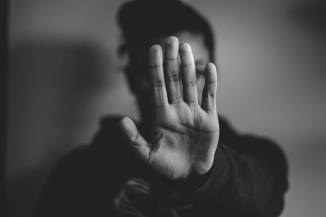  Kata-kata Anti Bullying Singkat yang Paling Mengena di Hati, Foto Unsplash/Nadine Shaabana